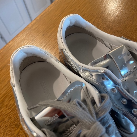 Aloha Rife Shimmer Silver Cream Leather Sneakers sz 7.5 - Picture 5 of 6